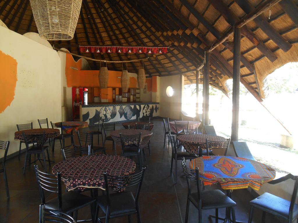 Victoria Falls Budget Hotel エクステリア 写真